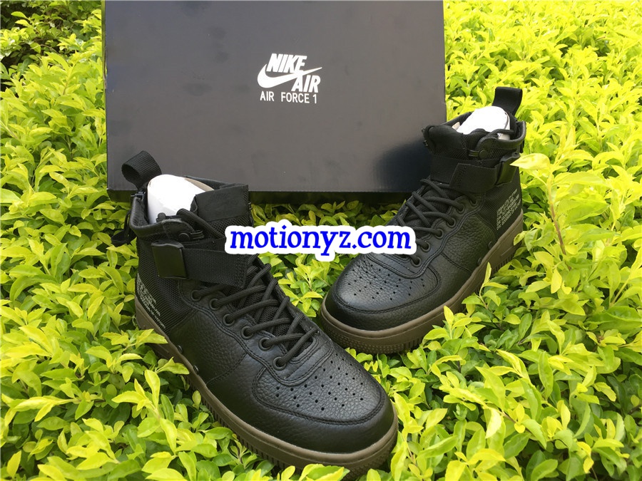 Nike Special Field Air Force 1 Mid Black